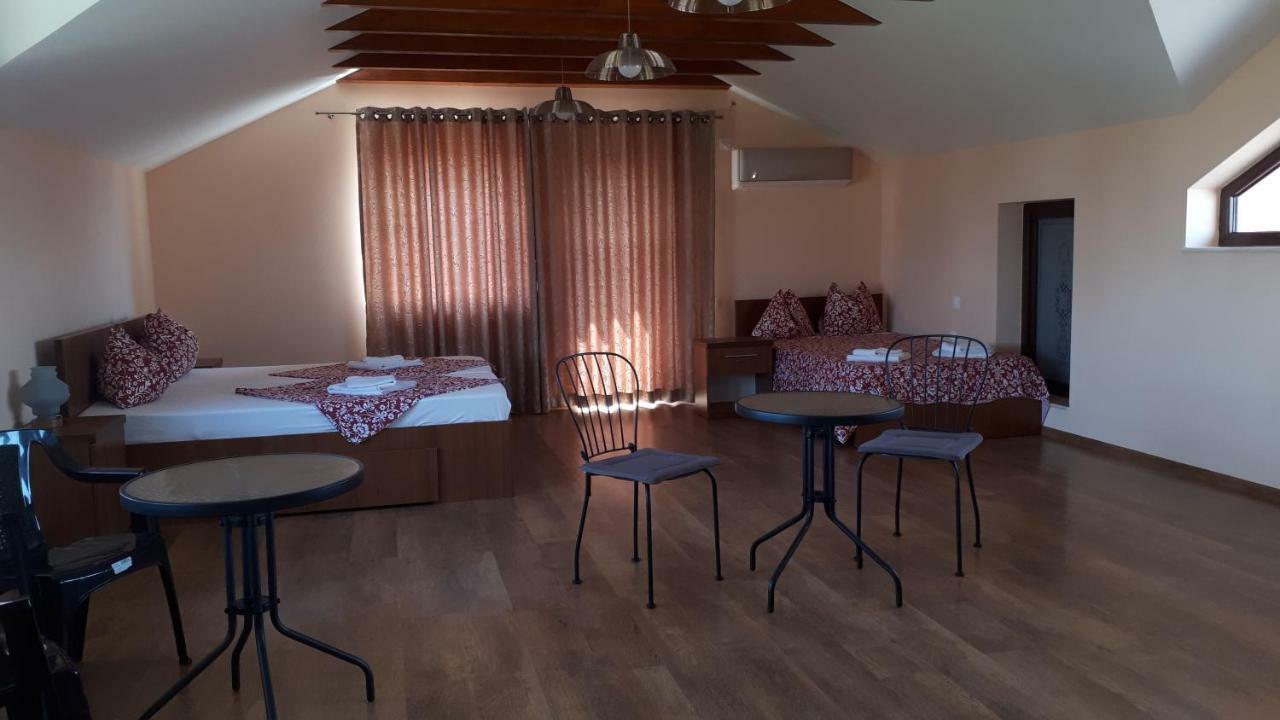Hotel Vila "Livia" Techirghiol Zewnętrze zdjęcie